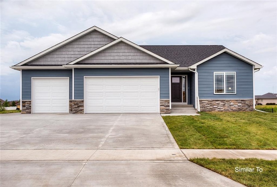 9917 Marnewood Dr, Johnston, IA 50131 - photo 1