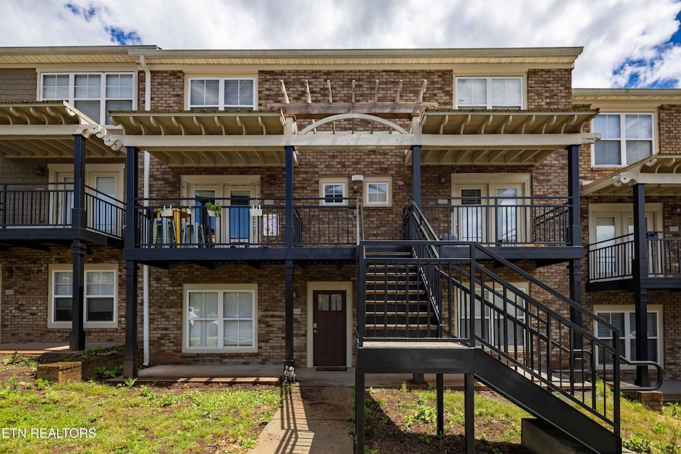 entry to unit