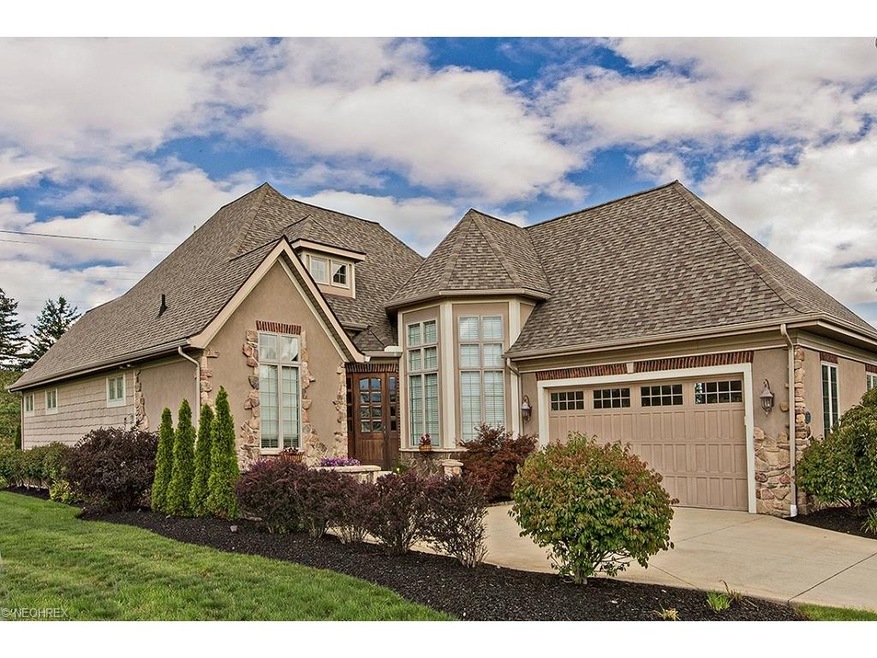 FABULOUS cluster home that has ALL the bells and w