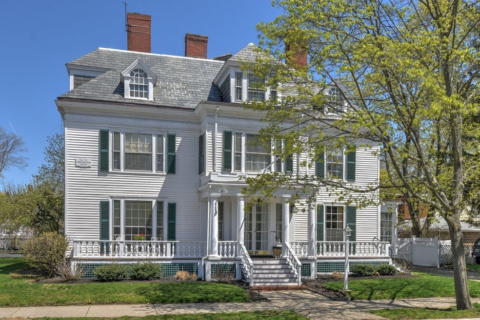 54 Nahant St unit 54R, Lynn, MA 01902 - photo 1