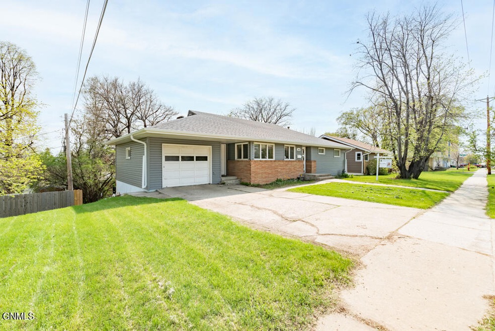 1409 E Divide Ave MLS-1-2