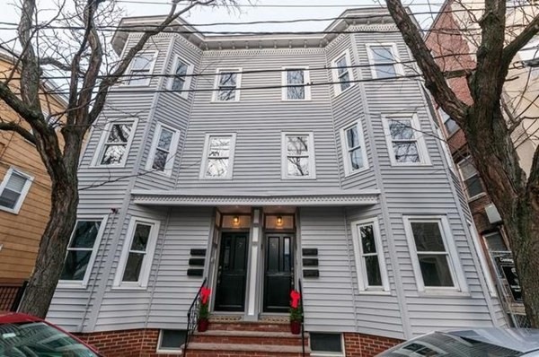 Sold $695,000 • Co-Listing Agent