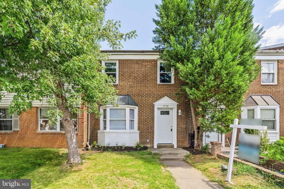 7938 Sharpsburg Ct, Manassas, VA 20109 - photo 1
