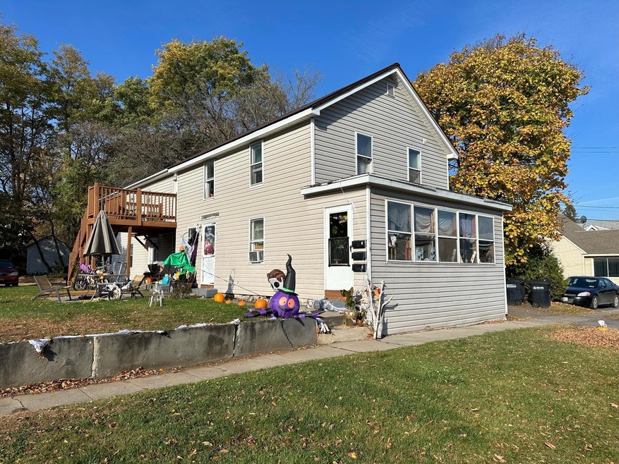Sold $305,000