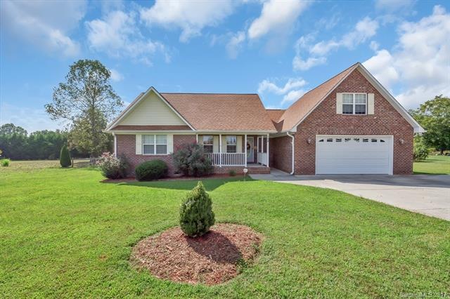 158 Skyland Dr, Statesville, NC 28625 - photo 1