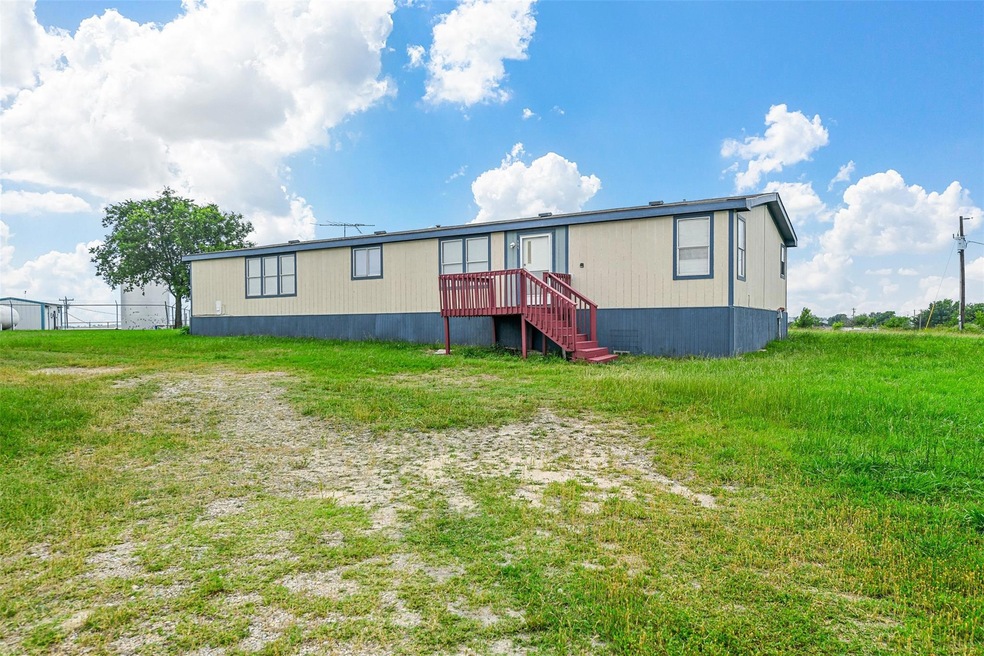 185 Private Road 4437, Rhome, TX 76078 - photo 1