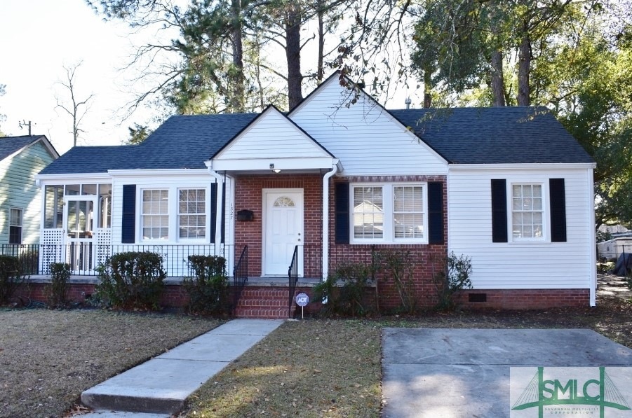 1327 E 54th St, Savannah, GA 31404 - photo 1