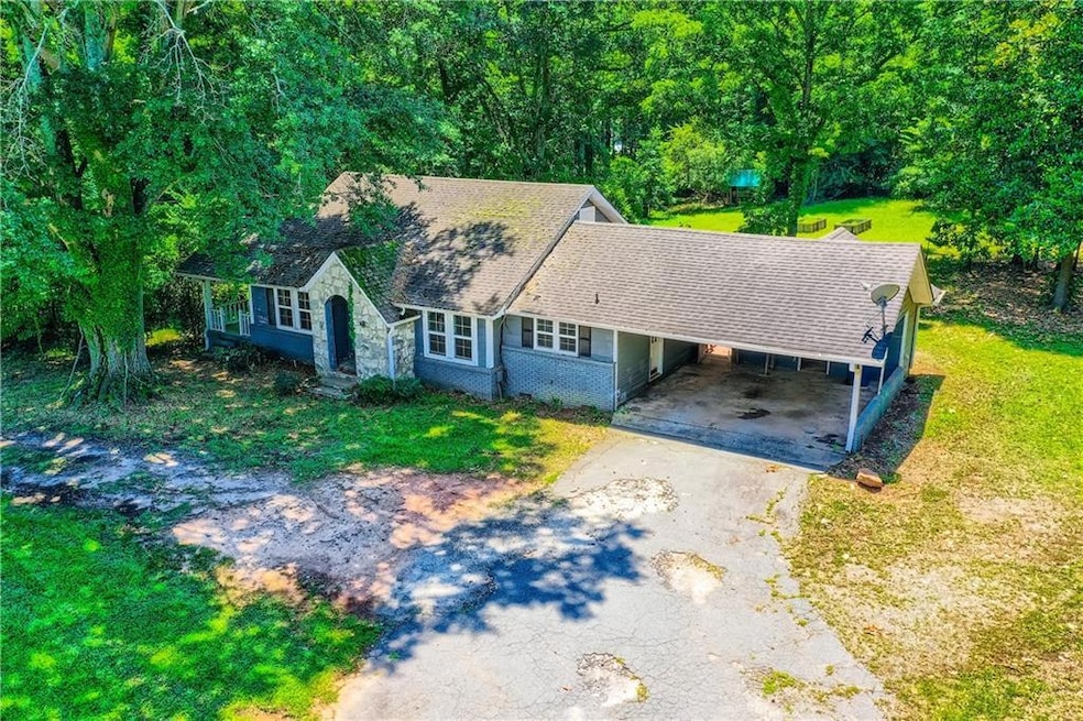 Aerial view of property and surrounding area