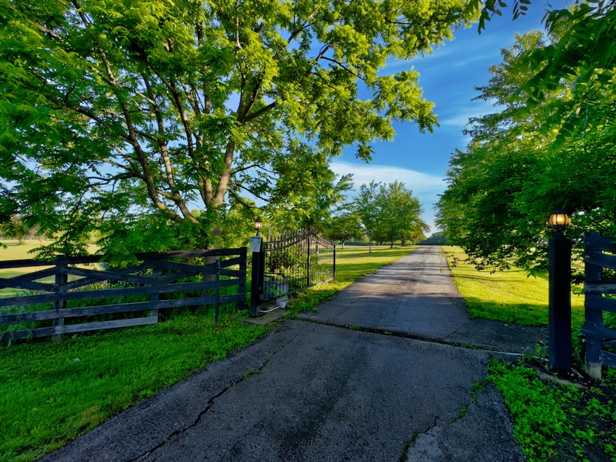 Pending $749,900 • Co-Listing Agent