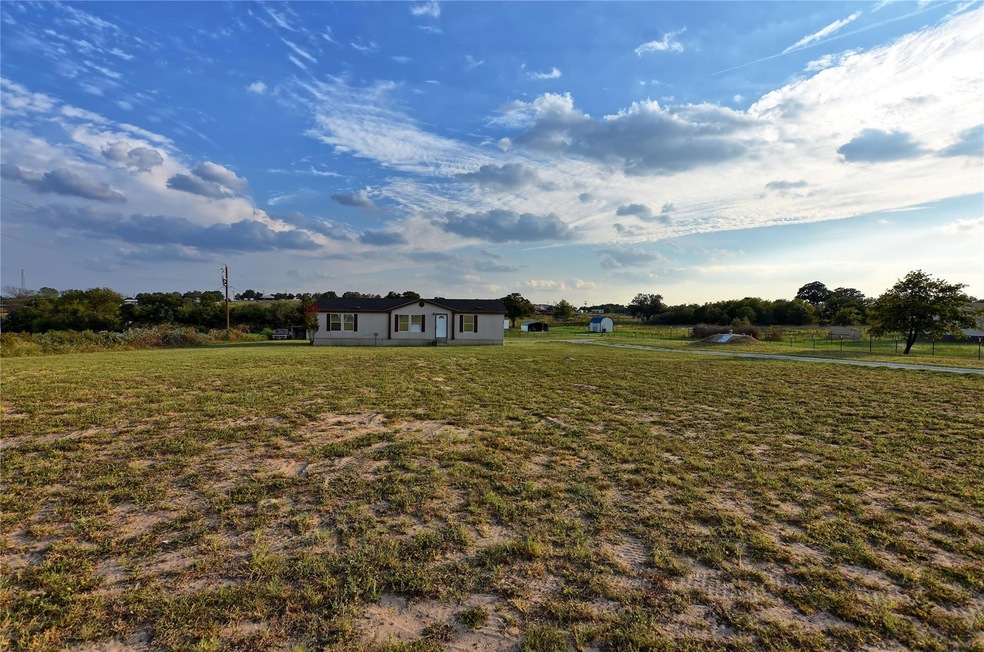 121 Salt Lick Ct, Springtown, TX 76082 - photo 1