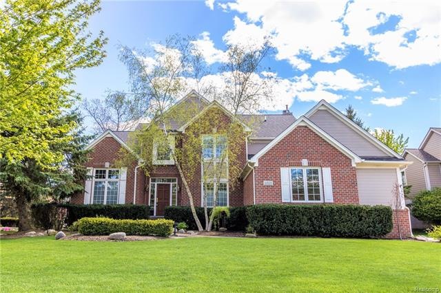 4046 Coventry Dr, Auburn Hills, MI 48326 - photo 1