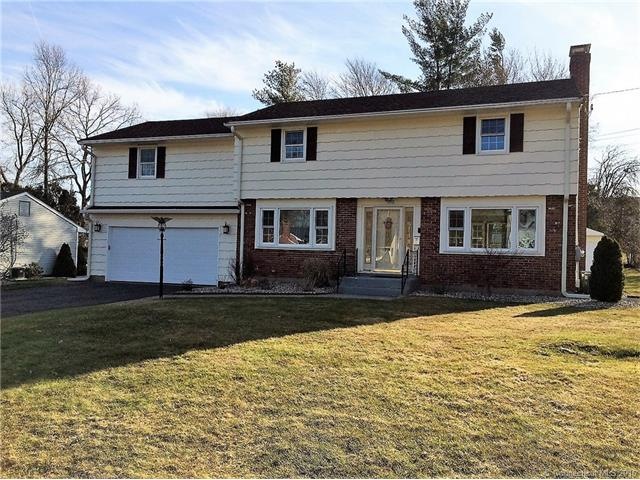 102 Fairlane Dr, Wethersfield, CT 06109 - photo 1
