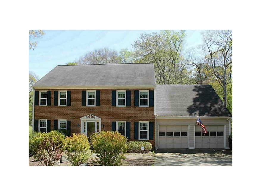 Exterior Front. BRICK FRONT NR. CULDESAC. FRESH EX