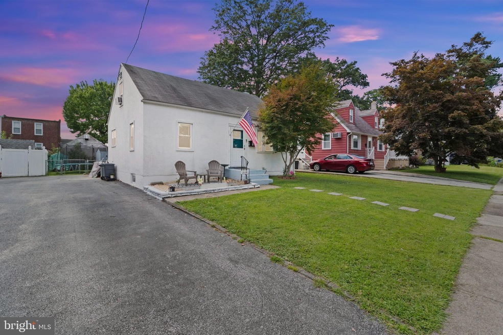 215 Fernwood Ave, Folsom, PA 19033 - photo 1