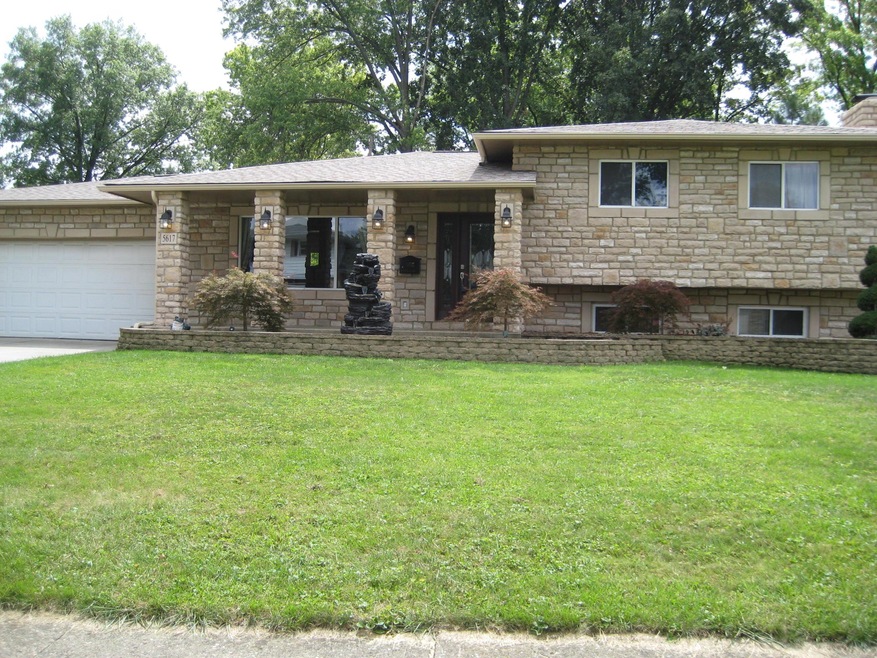 5617 Sandalwood Blvd, Columbus, OH 43229 - photo 1
