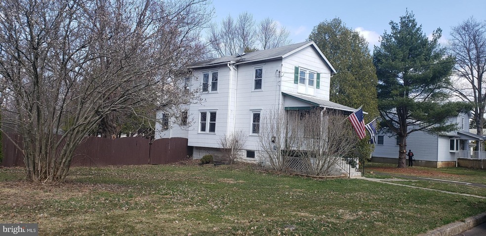 2260 W Walnut St, Colmar, PA 18915 - photo 1