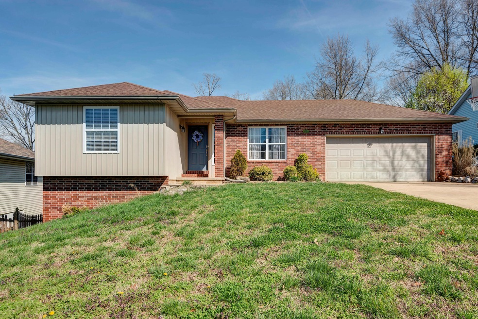 220 Shady Acres Cir, Nixa, MO 65714 - photo 1