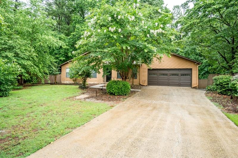 2834 Forest Chase Dr NE, Marietta, GA 30066 - photo 1