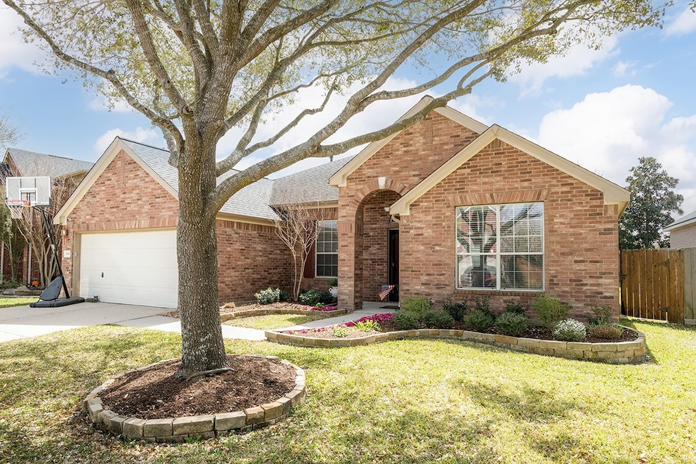 Beautiful and charming 1½  story, 4 bedroom, 2 bat