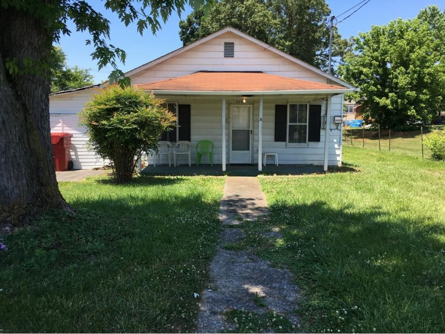 2303 Watauga Rd, Johnson City, TN 37601 - photo 1