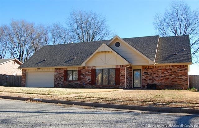 2325 Chapel Hill Ct, Bartlesville, OK 74006 - photo 1