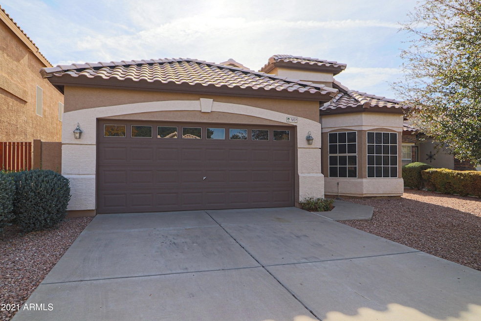 1831 E Oasis Dr, Tempe, AZ 85283 - photo 1