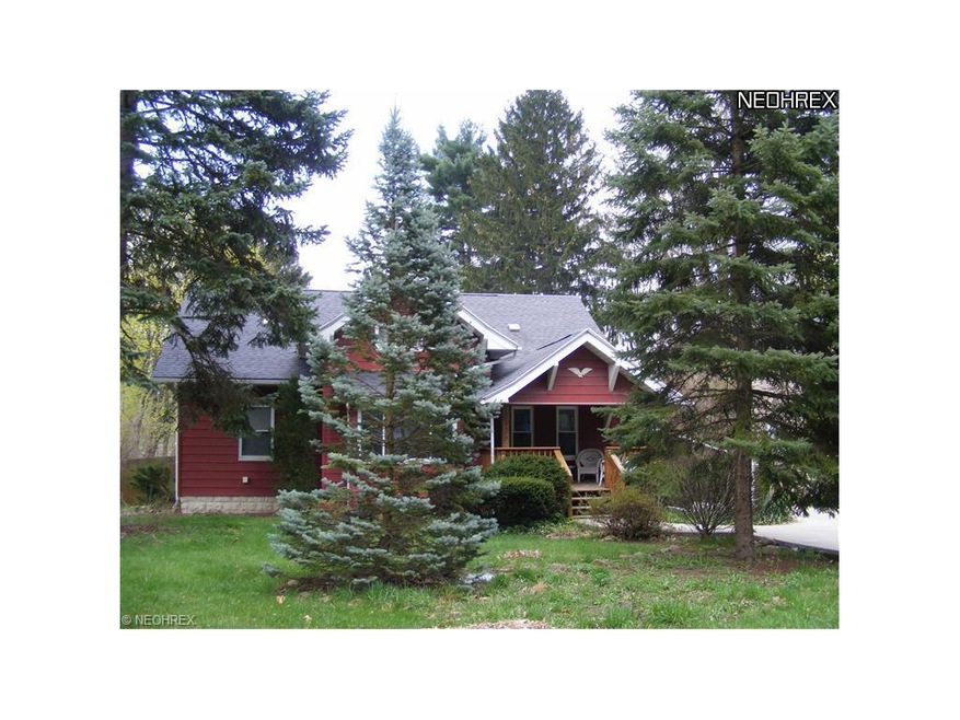 Beautiful setting close to shopping. You'll feel y