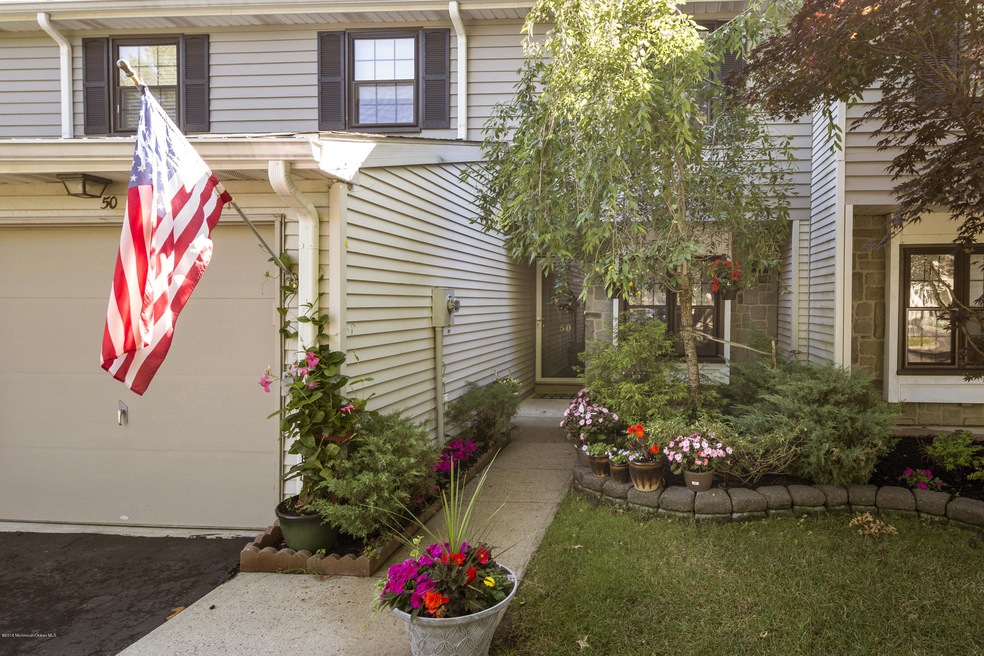 01_House Front