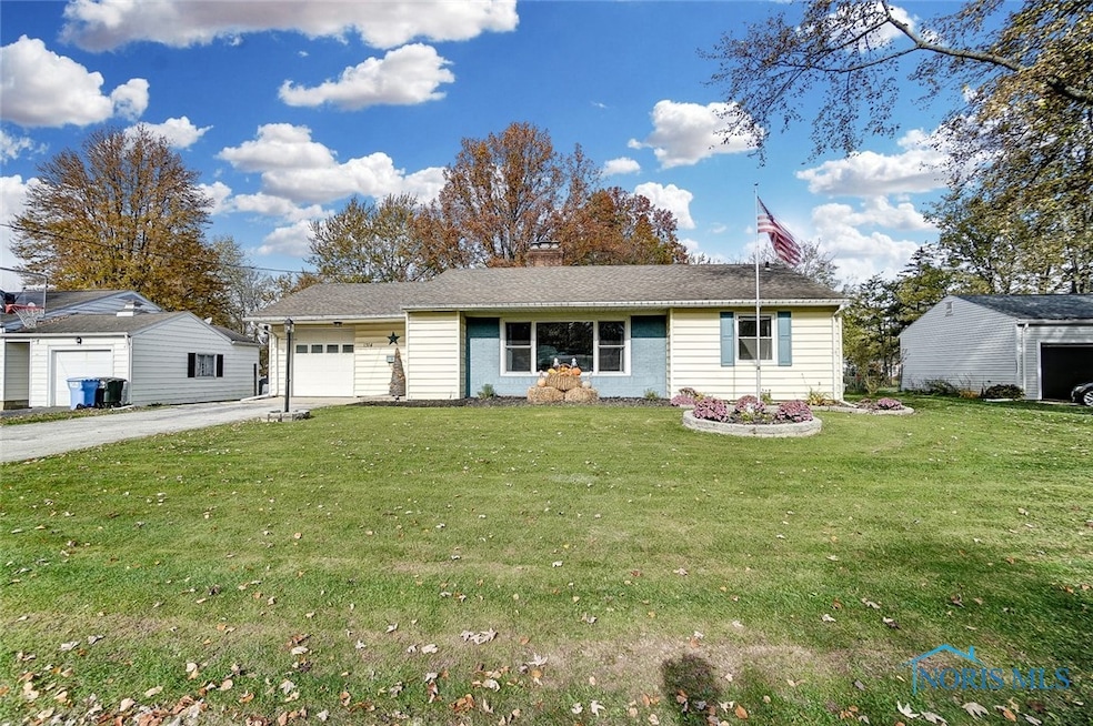 1314 Shady Ln, Findlay, OH 45840 - photo 1