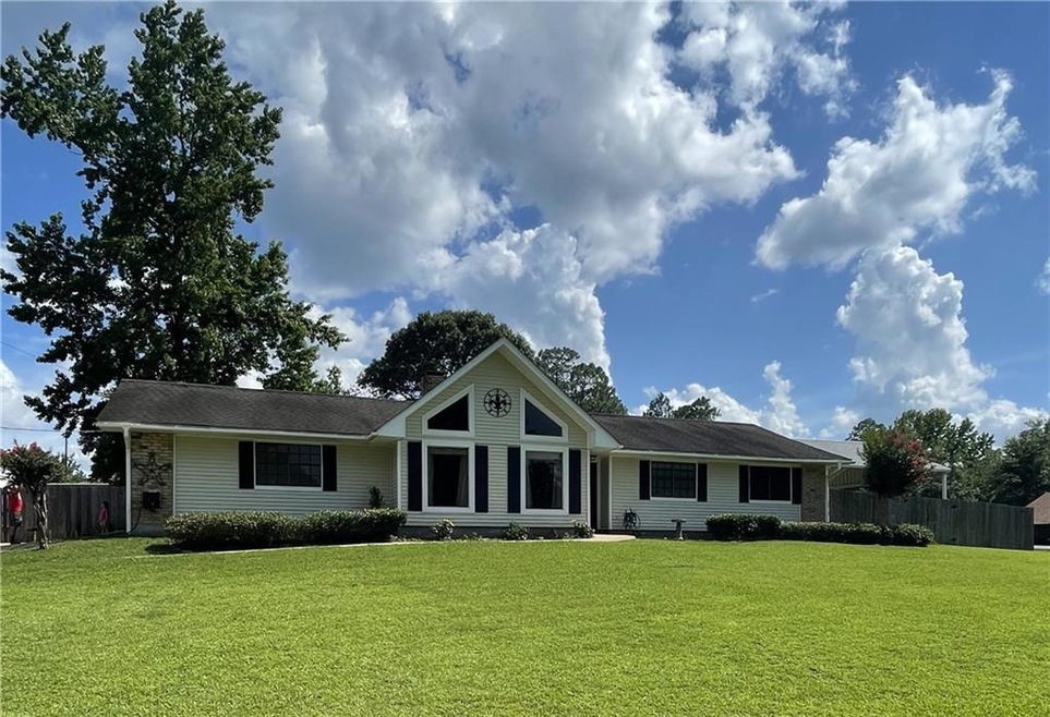 302 Lookout Pass, Pineville, LA 71360 - photo 1