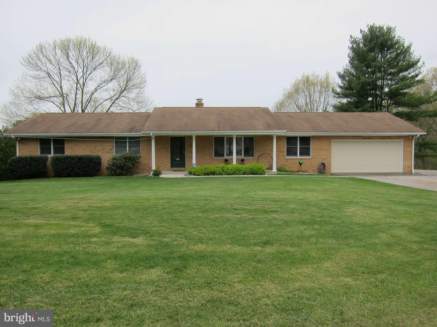 1103 Canterbury Ct, Sykesville, MD 21784 - photo 1
