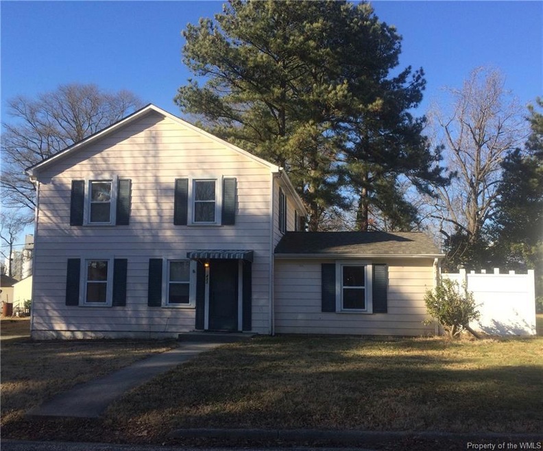 1703 Lee St, West Point, VA 23181 - photo 1