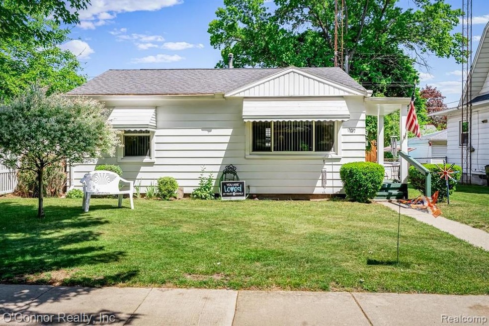 907 Jenkinson-1.jpg