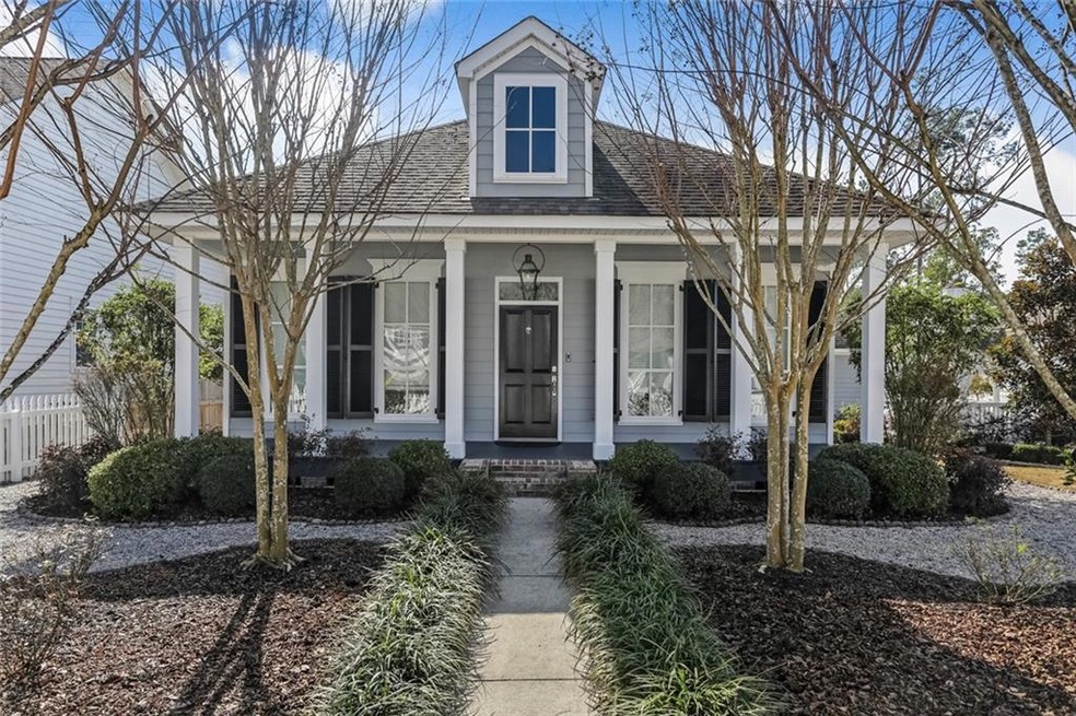 Precious Cottage.  Large front porch, beautiful la