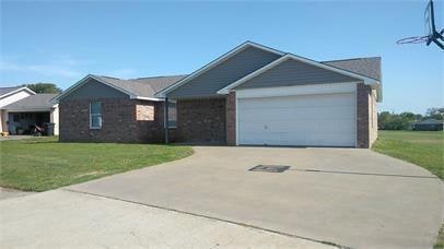 4413 Rob Dr, Granbury, TX 76049 - photo 1