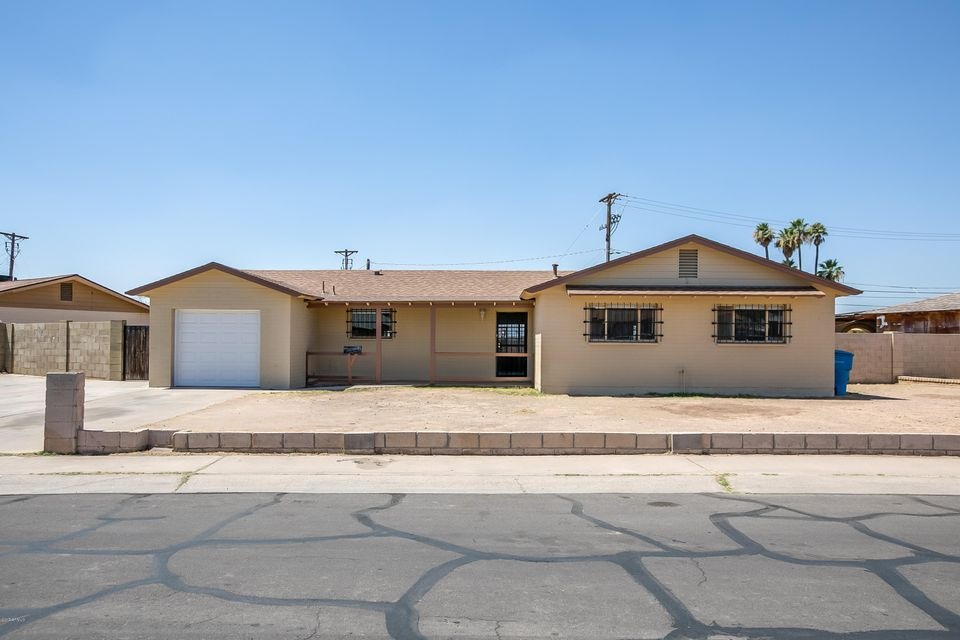 4201 W Pinchot Ave-1