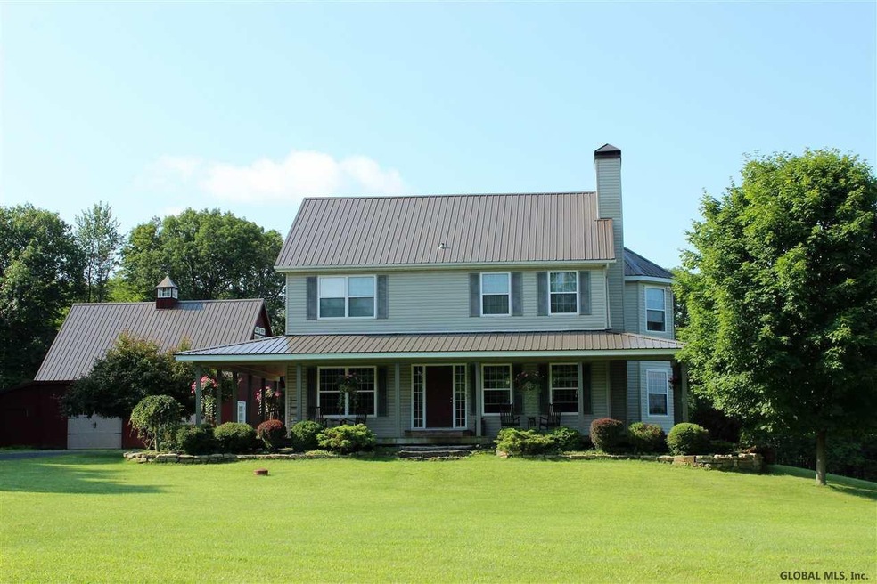 810 Stony Point Rd, Castleton On Hudson, NY 12033 - photo 1