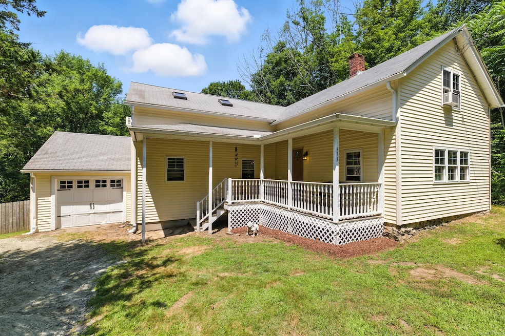 433 Norwich Rd, Plainfield, CT 06374 - photo 1