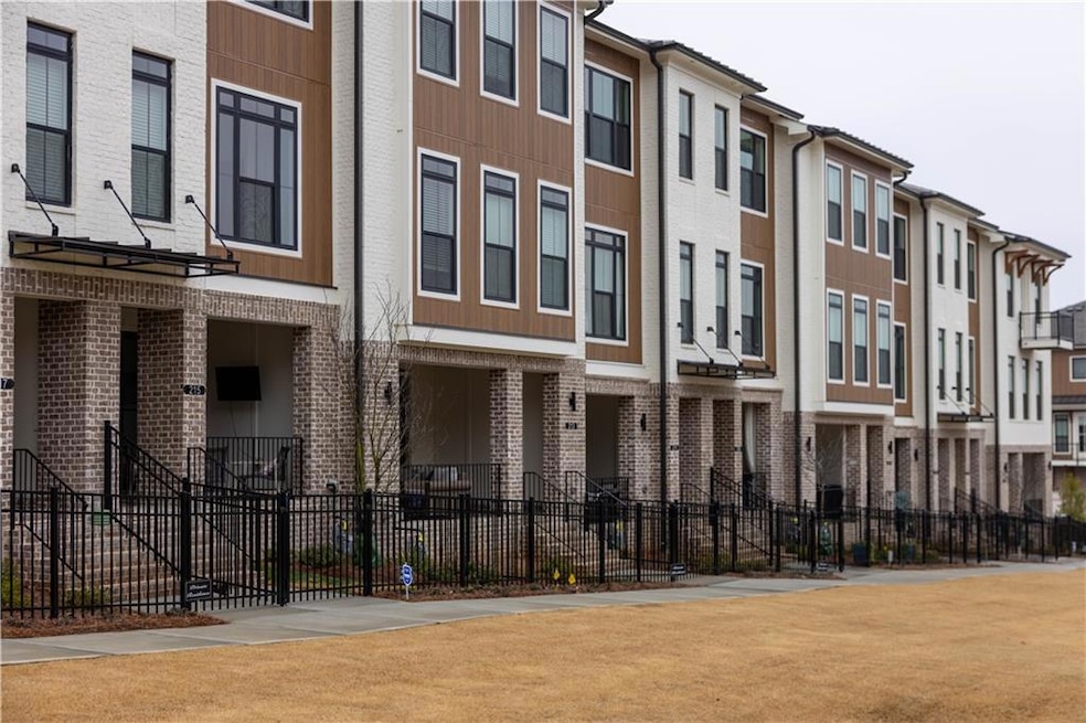 Welcome Home to Eccco Park and the Benton I home d
