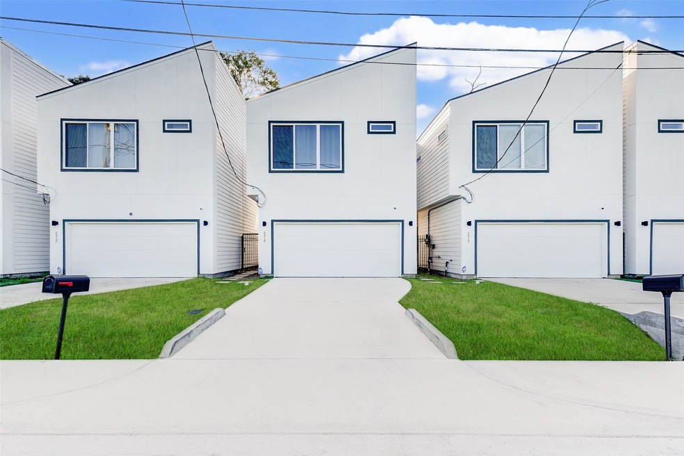 5816 Burt St, Houston, TX 77091 - photo 1