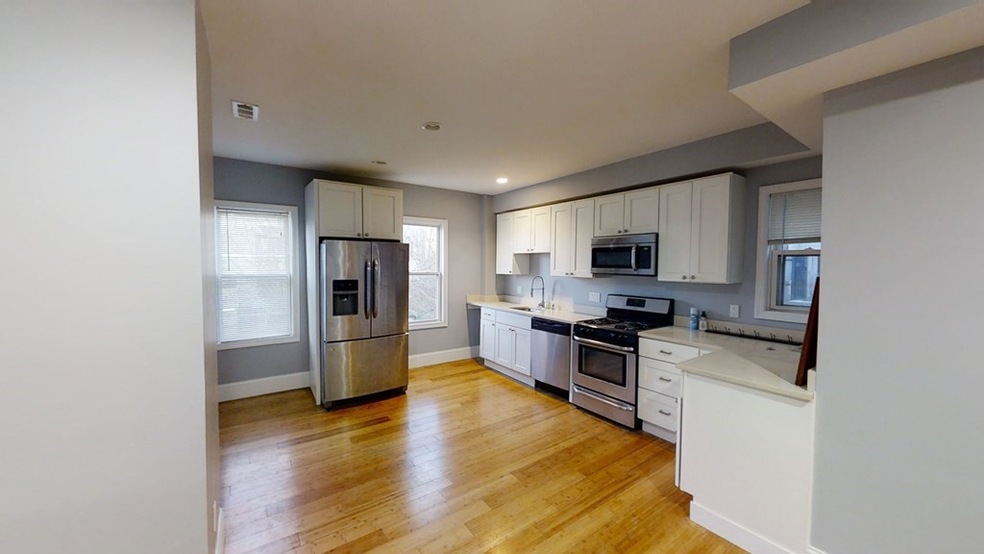 722 Saratoga St unit 3, Boston, MA 02128 - photo 1