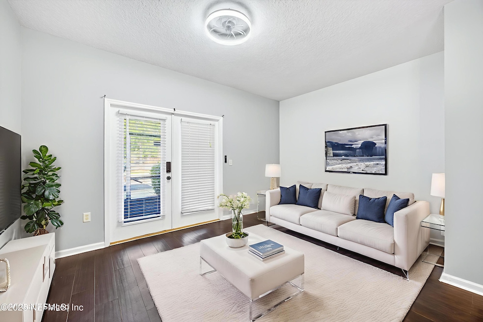 C_R67107-Edit - Living Room - Modern - 0