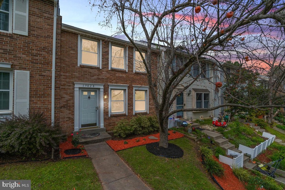 19028 Partridge Wood Dr, Germantown, MD 20874 - photo 1