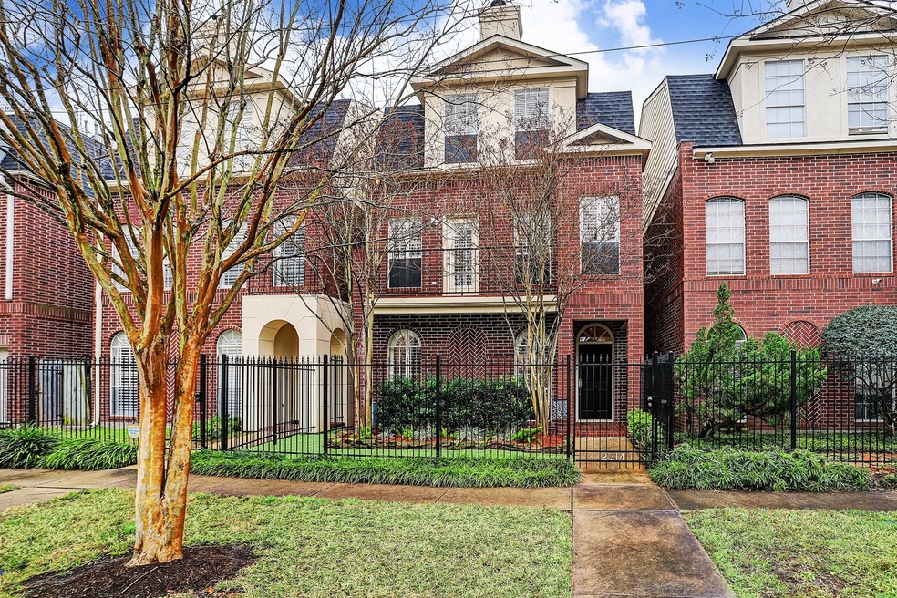 2314 Brun St, Houston, TX 77019 - photo 1
