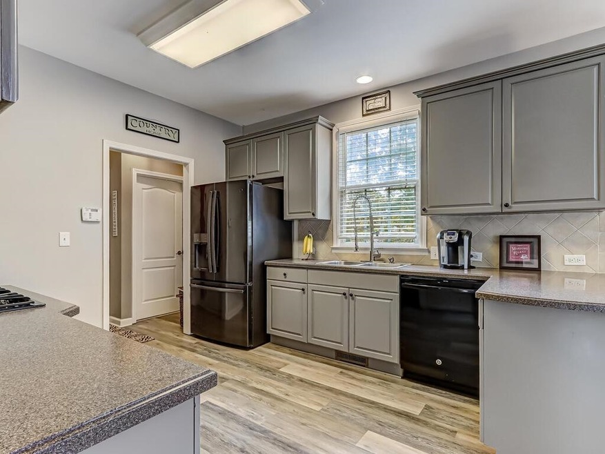 3722 Suwanee Mill Dr, Buford, GA 30518 - photo 1