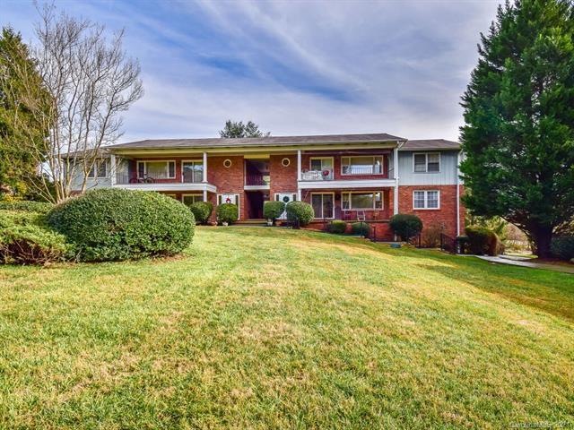 This is a Main Level unit on the right end of Golf View Condo.  Unit 3-B