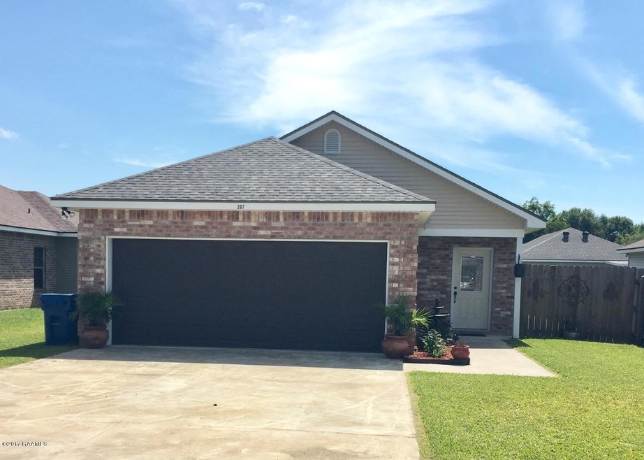 207 Bottle Brush Lane (2)