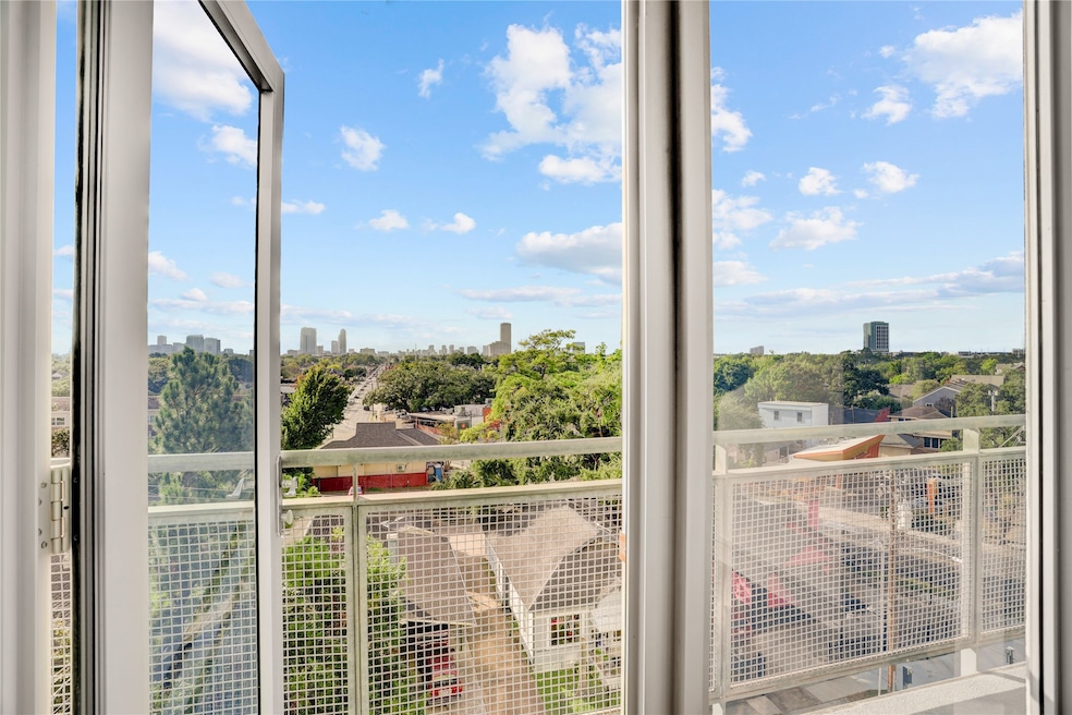 Unobstructed skyline views above the treeline: Galleria, Medical Center & Downtown in one sweep. It's almost unbelievable!