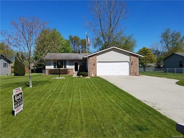 3190 Elecia Dr, Port Huron, MI 48060 - photo 1