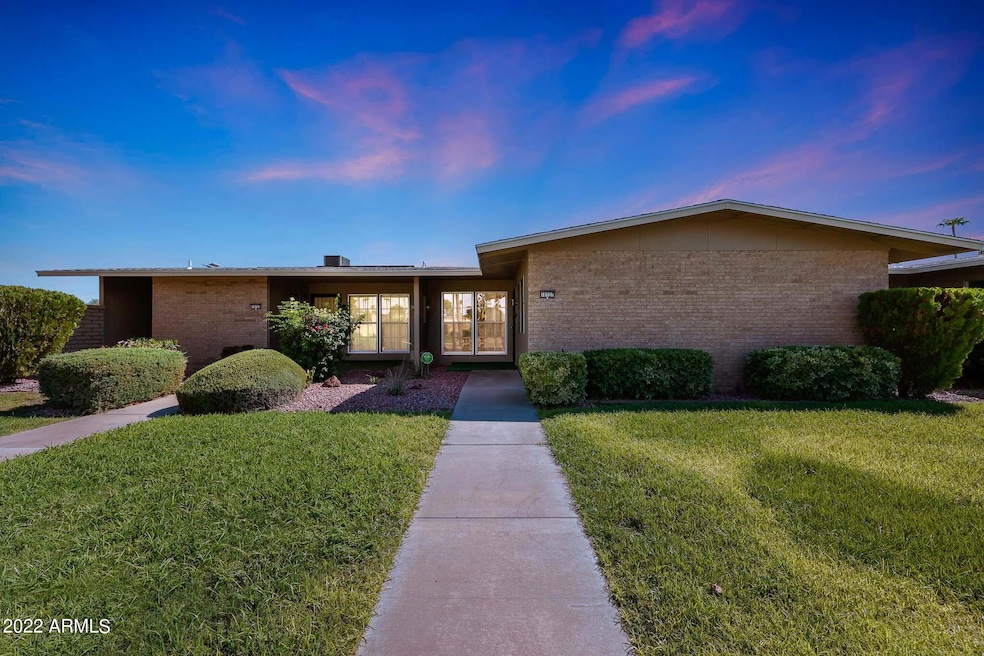 10727 W. Thunderbird Blvd at Twilight